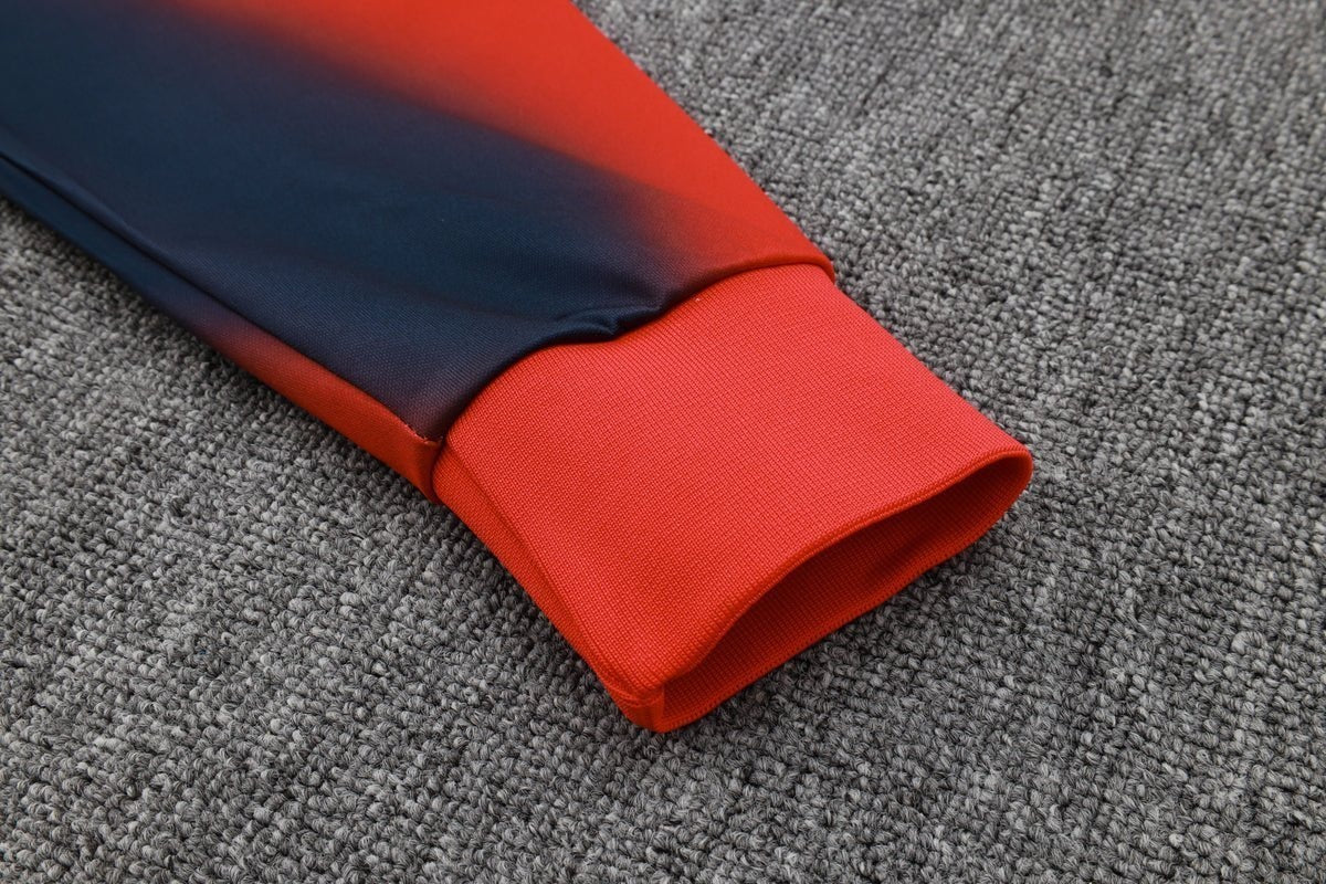 Tracksuit Kit - Detail