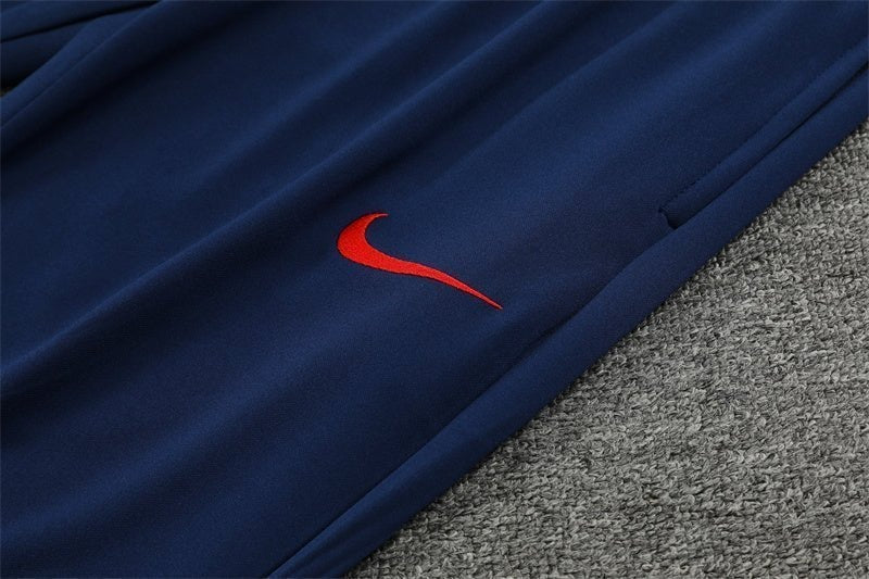 Special Edition Tracksuit Kit - Detail