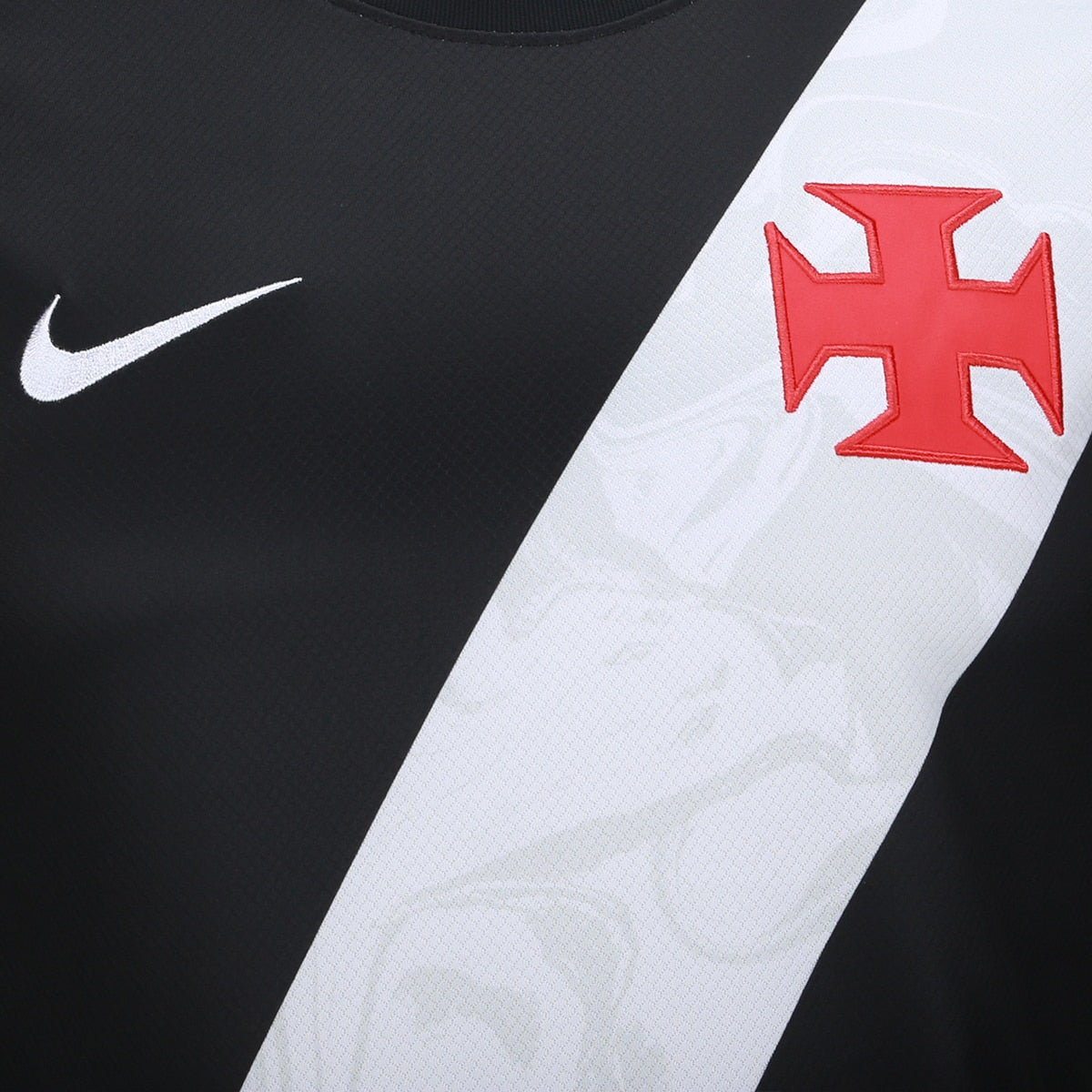 Home 26/27 Men's Shirt - Front Detail
