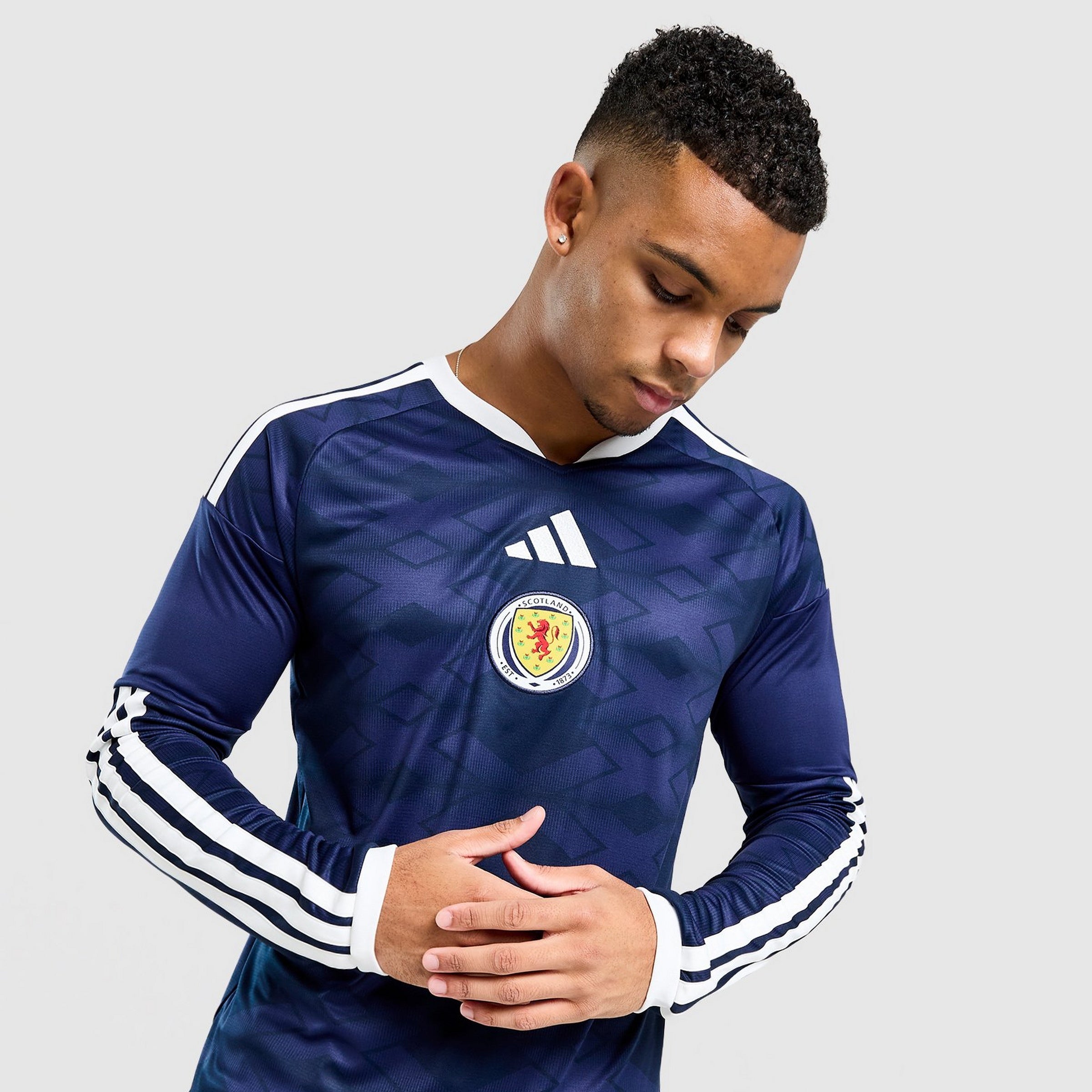 Home 26/27 Men's Long Sleeve Shirt - Front Detail