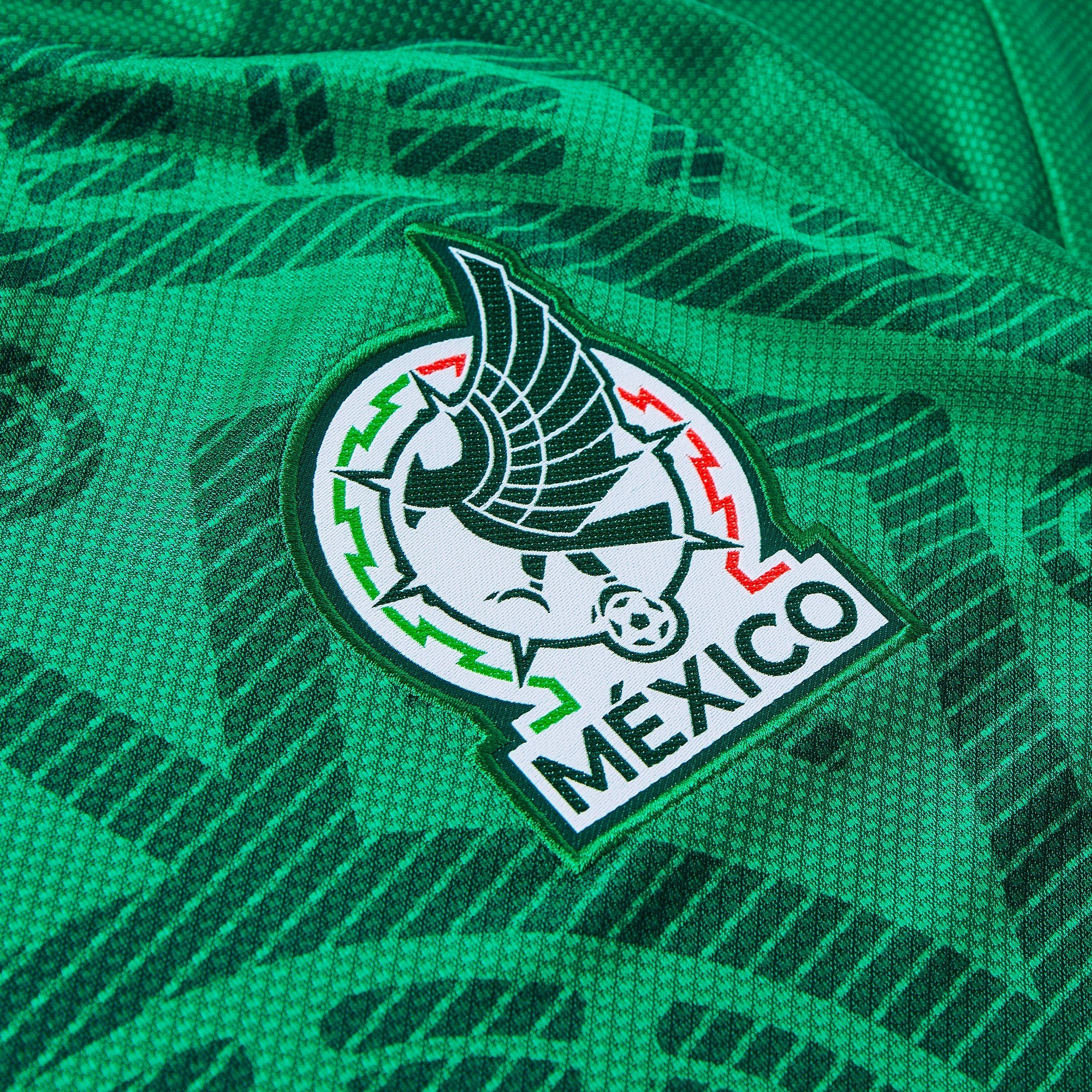 Home 26/27 Women's Shirt - Club Crest