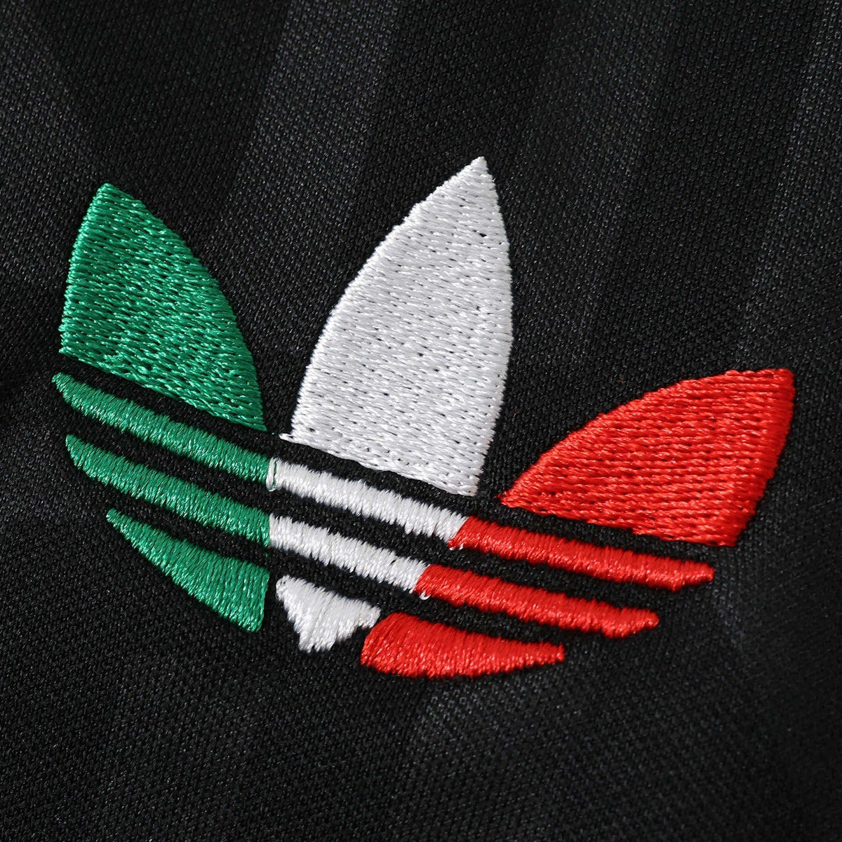Third 26/27 Women's Shirt - Brand Logo