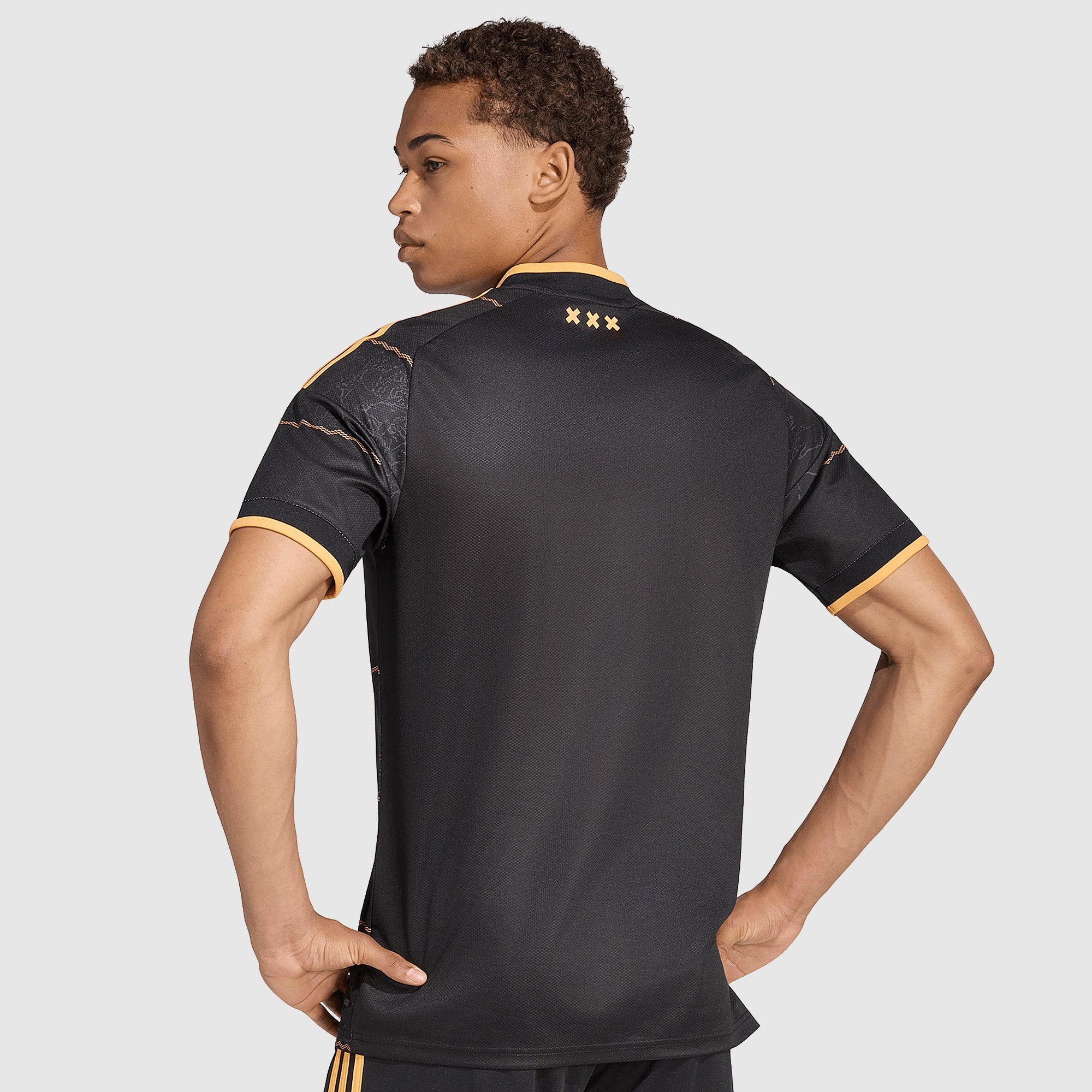 Away 26/27 Men's Shirt - Model Back