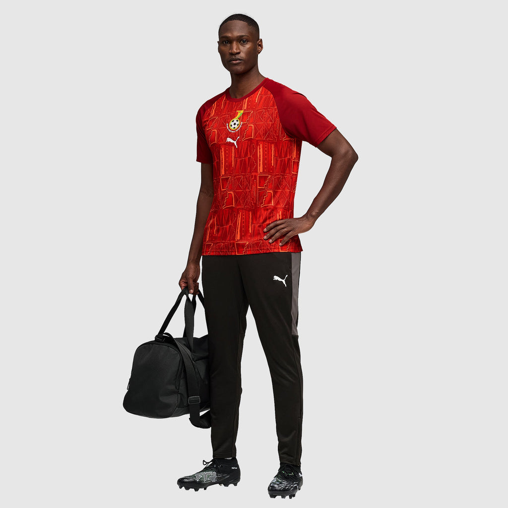 Pre-Match 26/27 Shirt - Model