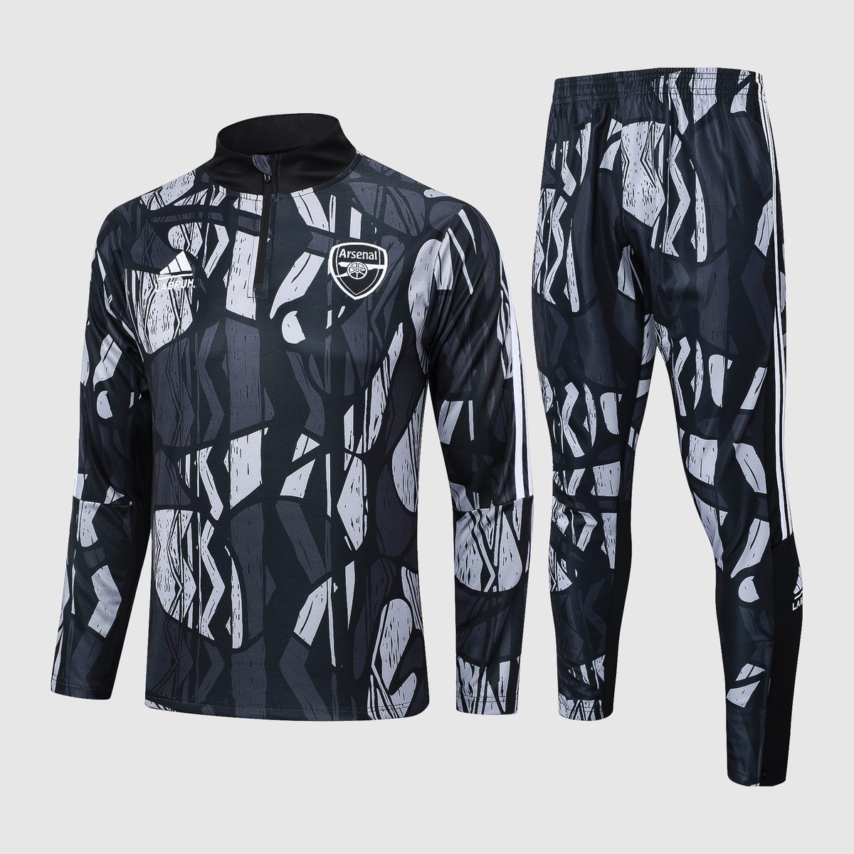 Half-Zip 24/25 Tracksuit Kit - Front