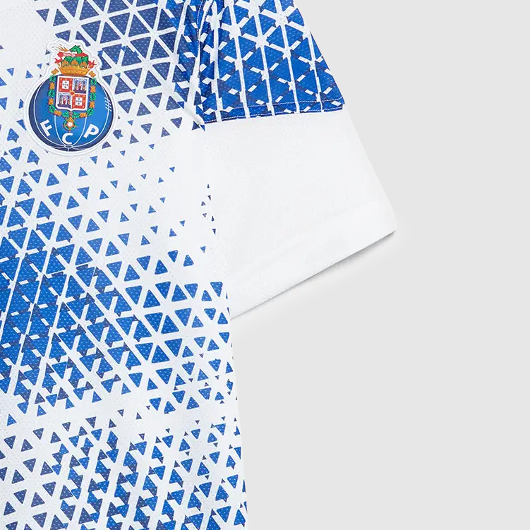 Pre-Match 26/27 Shirt - Shoulder Detail