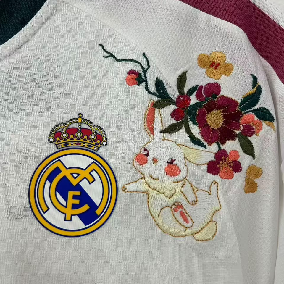 Embroidered Home 26/27 Player Edition Shirt - Detail
