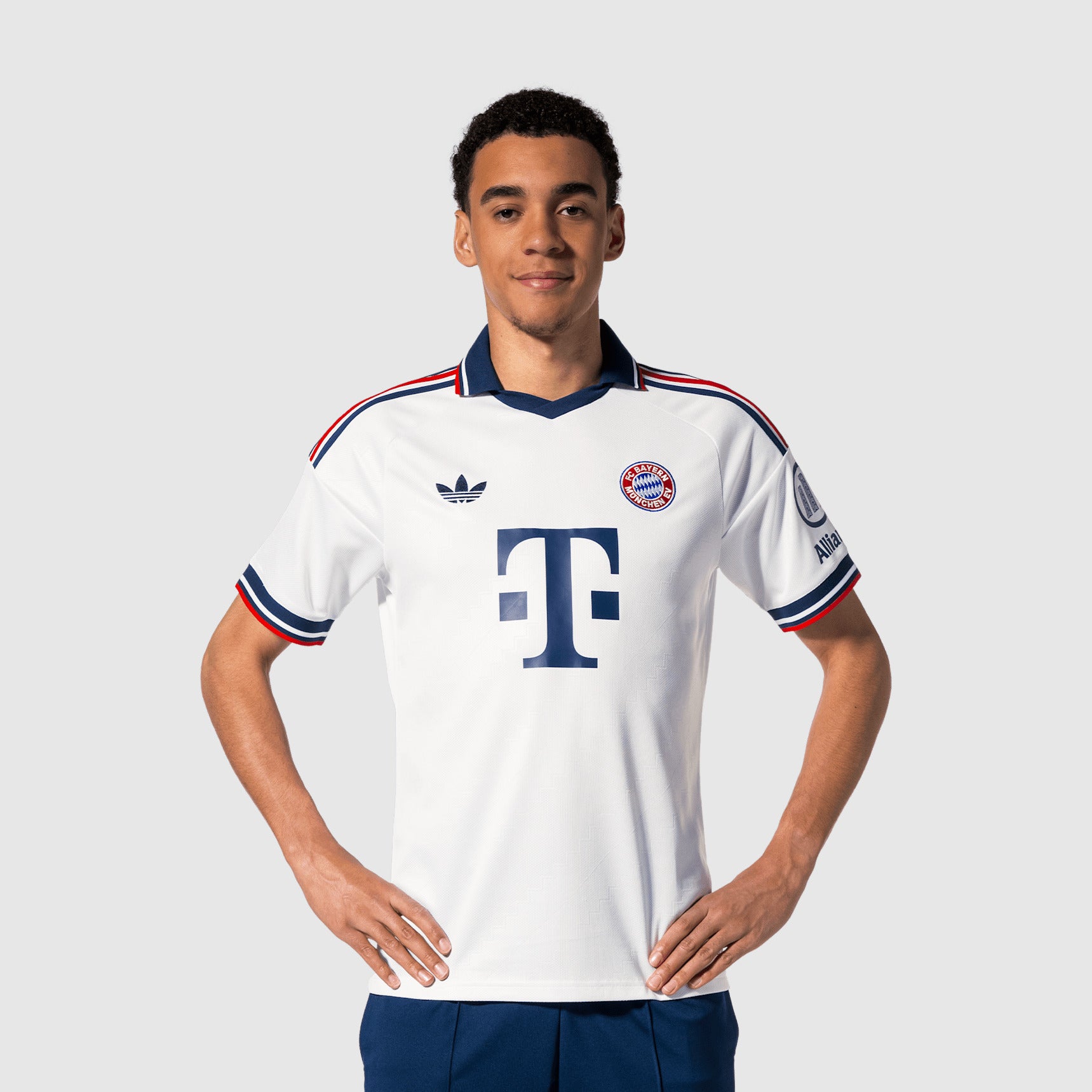 Away 26/27 Men's Shirt - Model Front