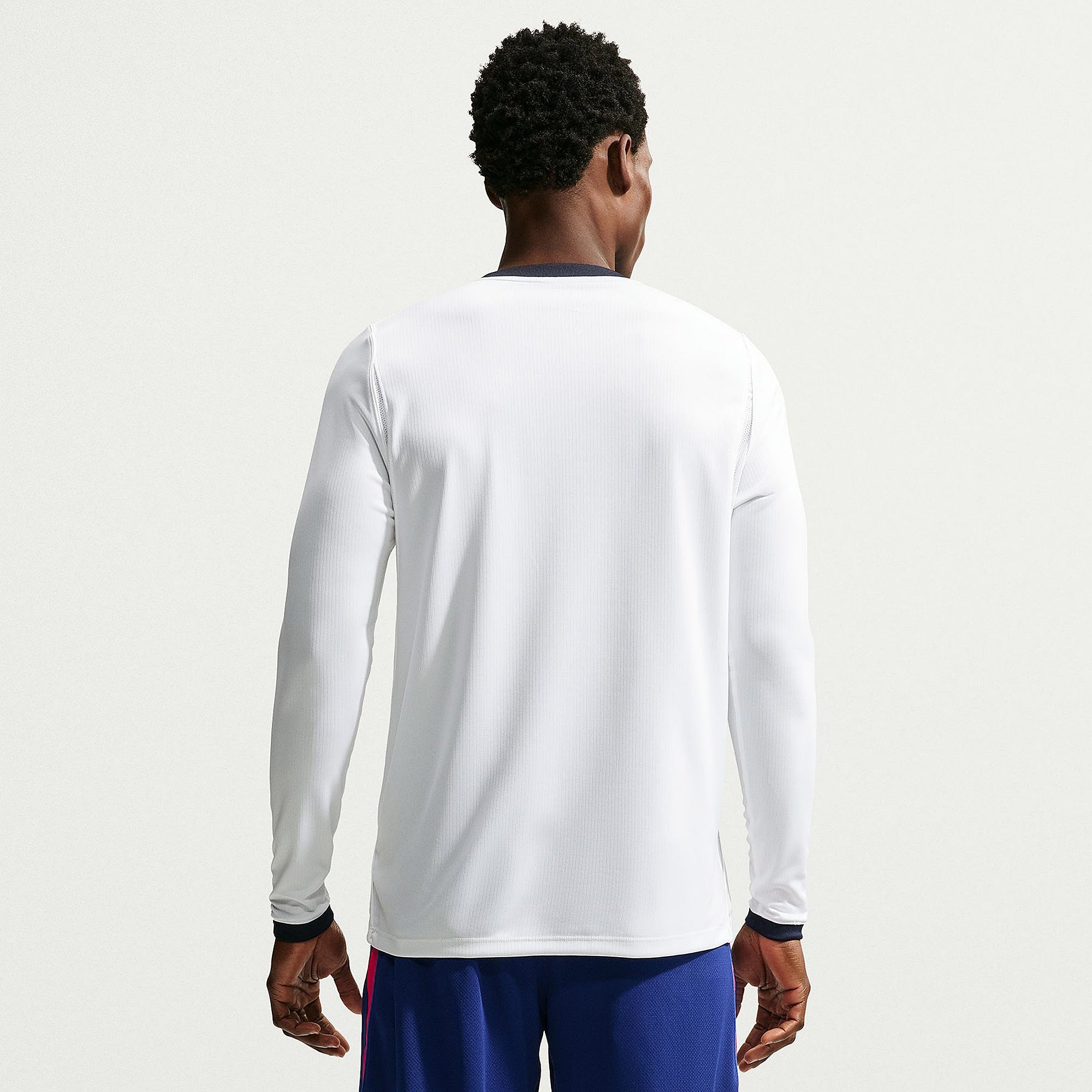 Away 26/27 Men's Long Sleeve Shirt - Model Back