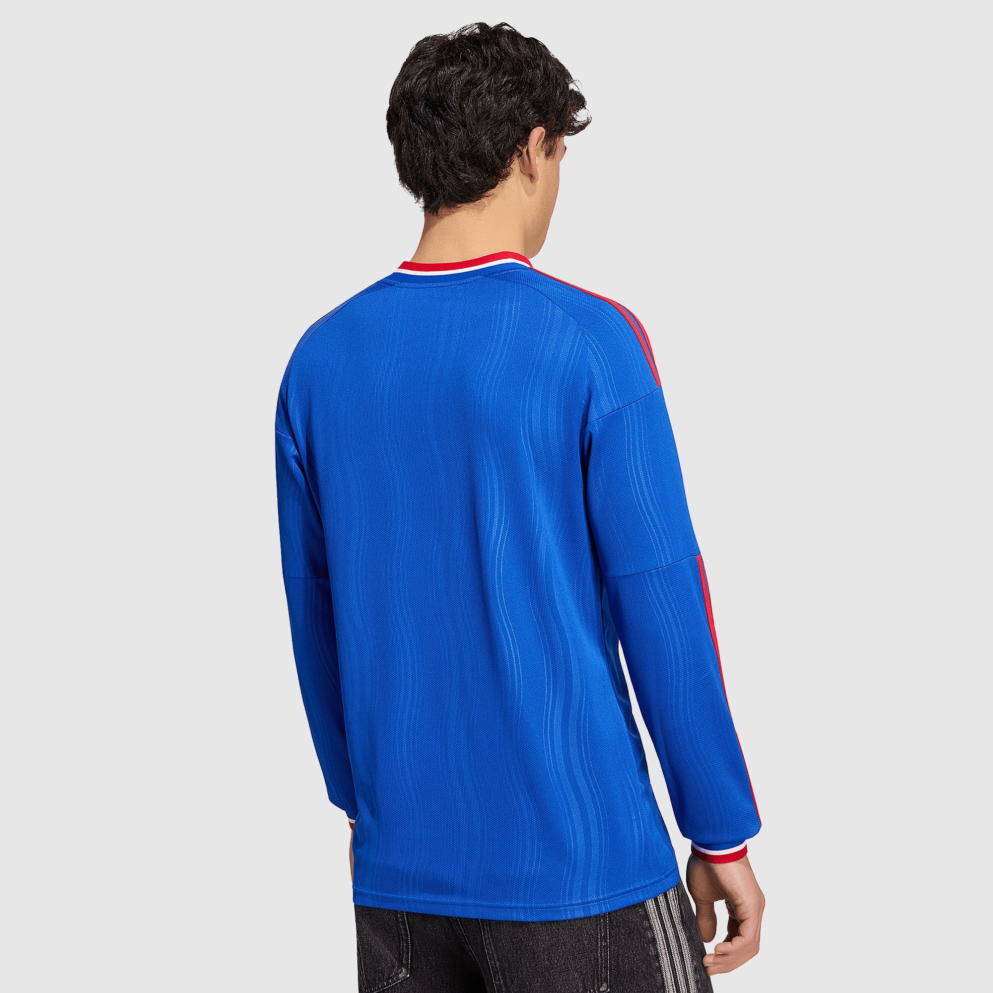 Away 26/27 Men's Long Sleeve Shirt - Model Back