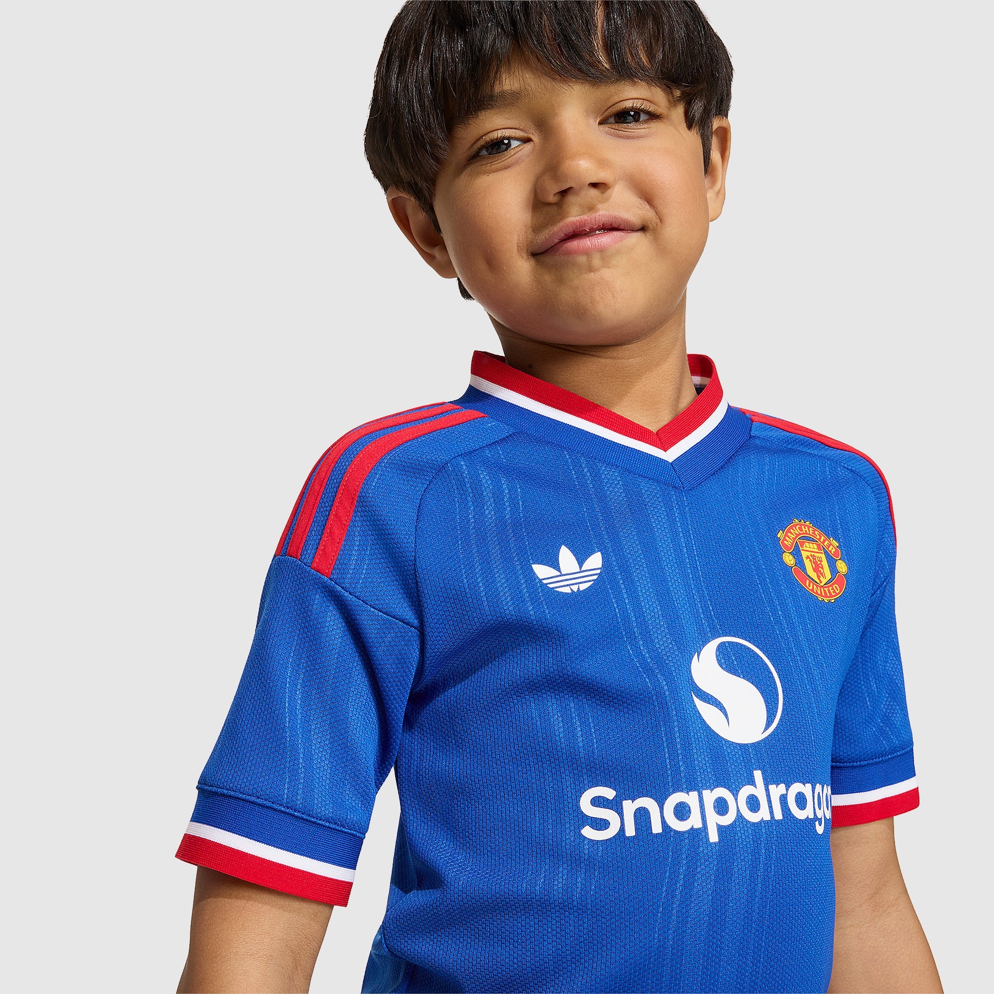 Away 26/27 Kids Shirt Kit - Model