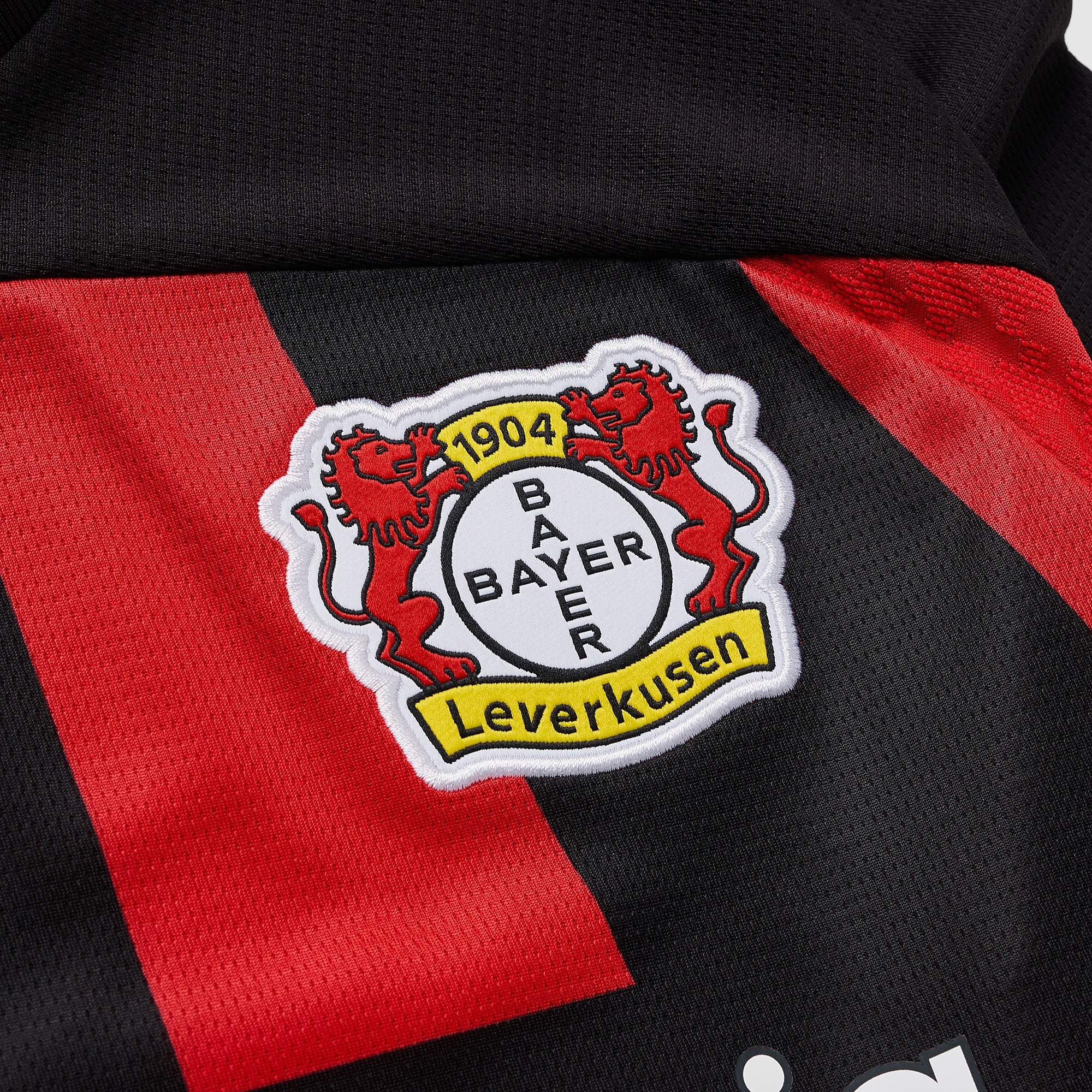 Home 26/27 Men's Shirt - Club Crest