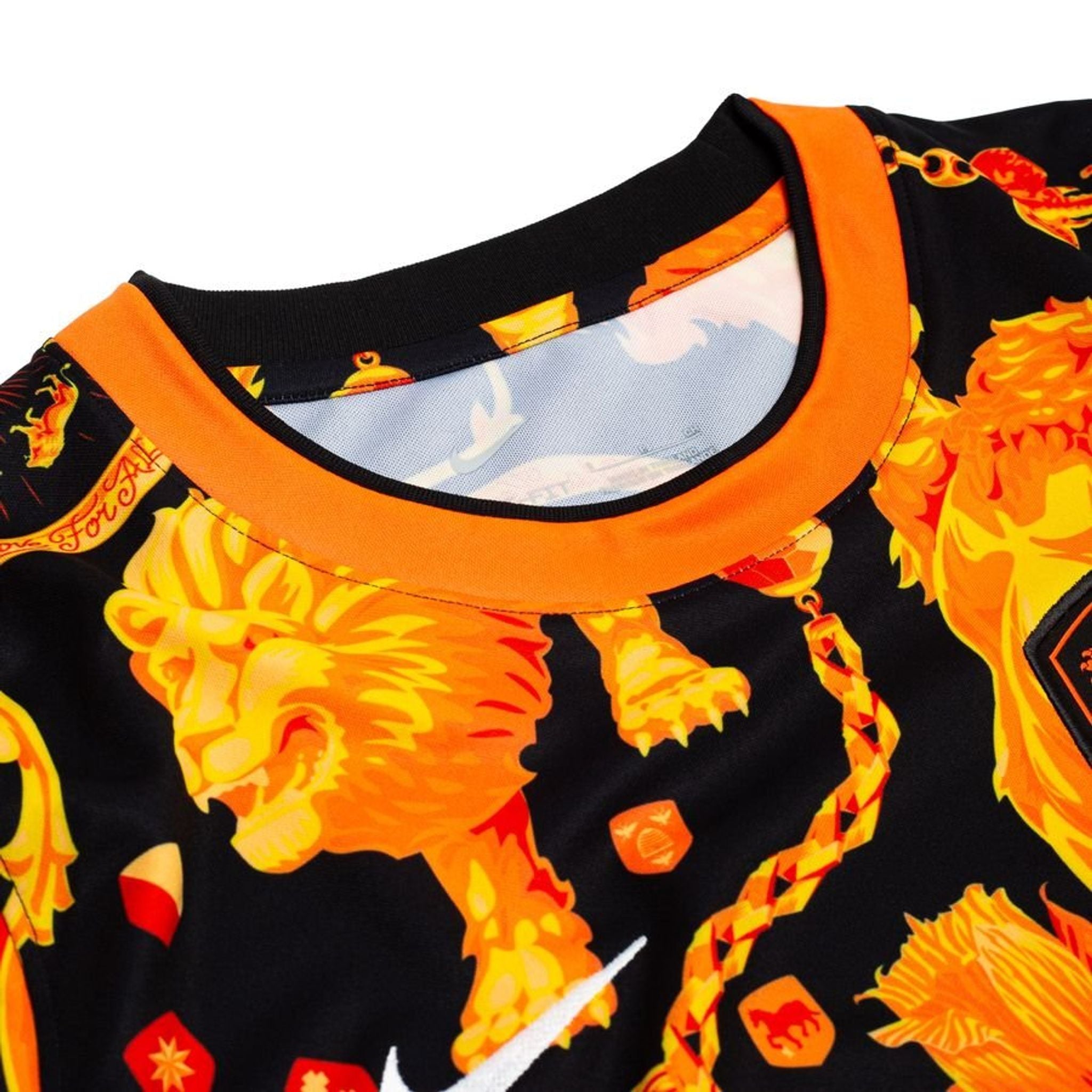 Pre-Match 26/27 Shirt - Collar Detail