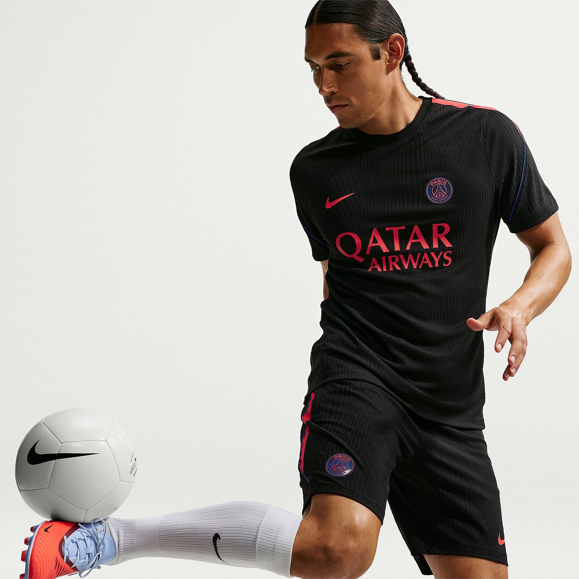 Training Top 26/27 Player Edition - Side Detail