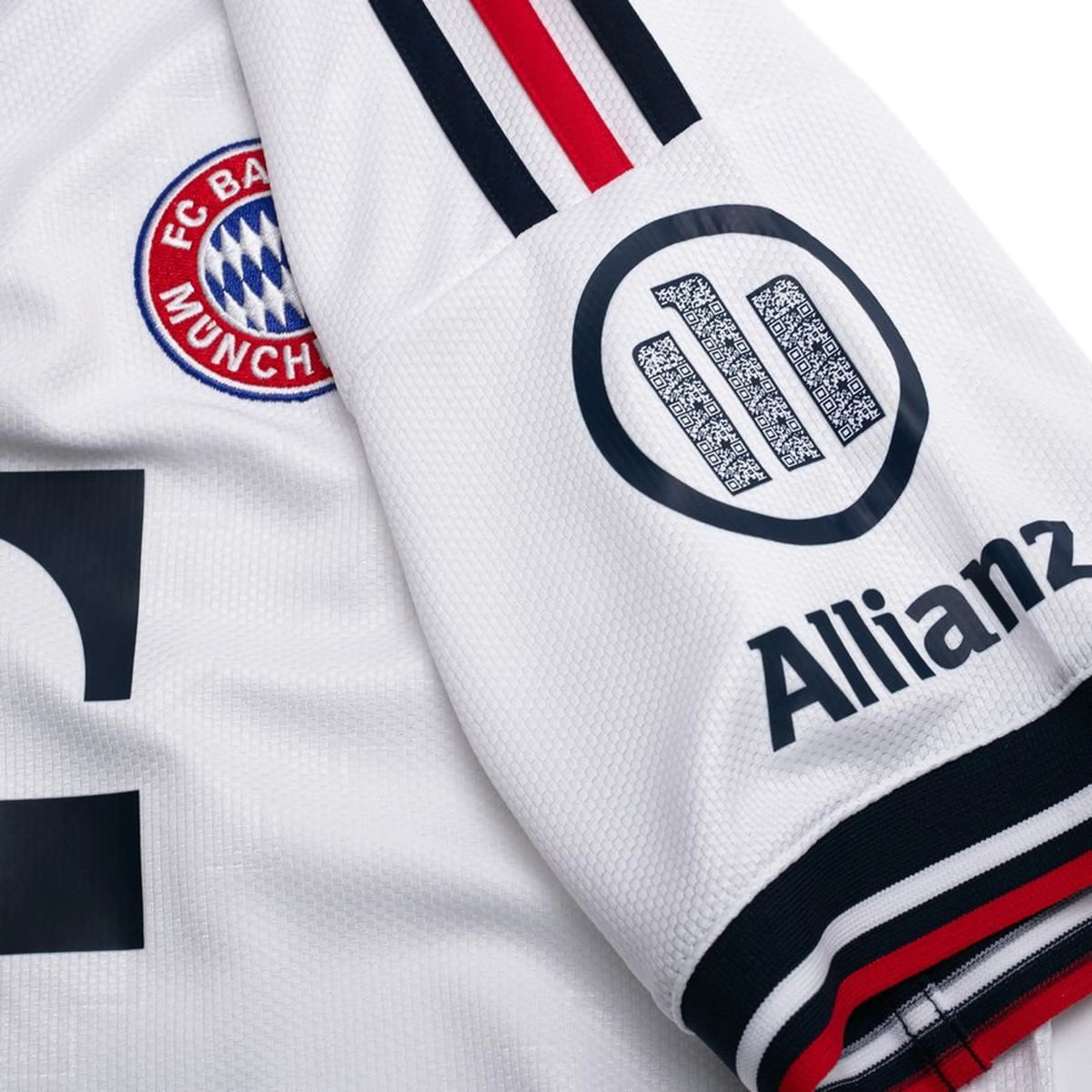 Away 26/27 Men's Shirt - Sleeve Detail