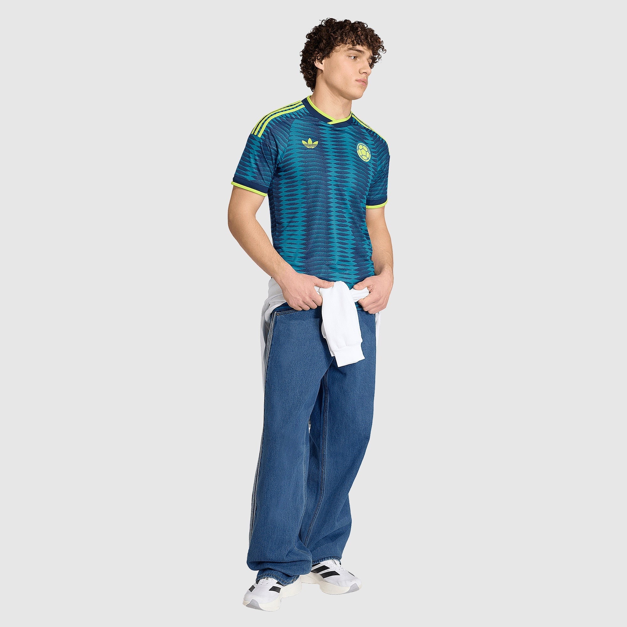 Away 26/27 Men's Shirt - Model