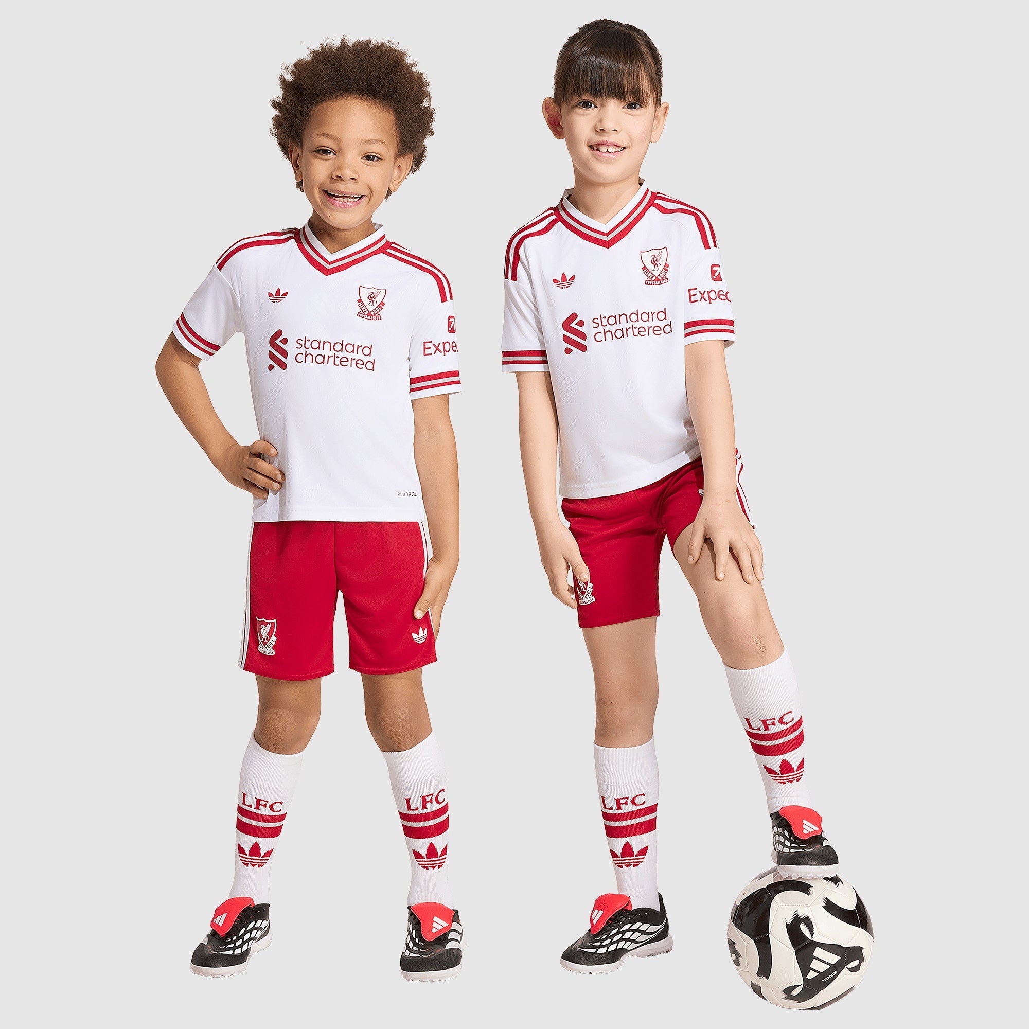 Away 26/27 Kids Shirt Kit - Model Full