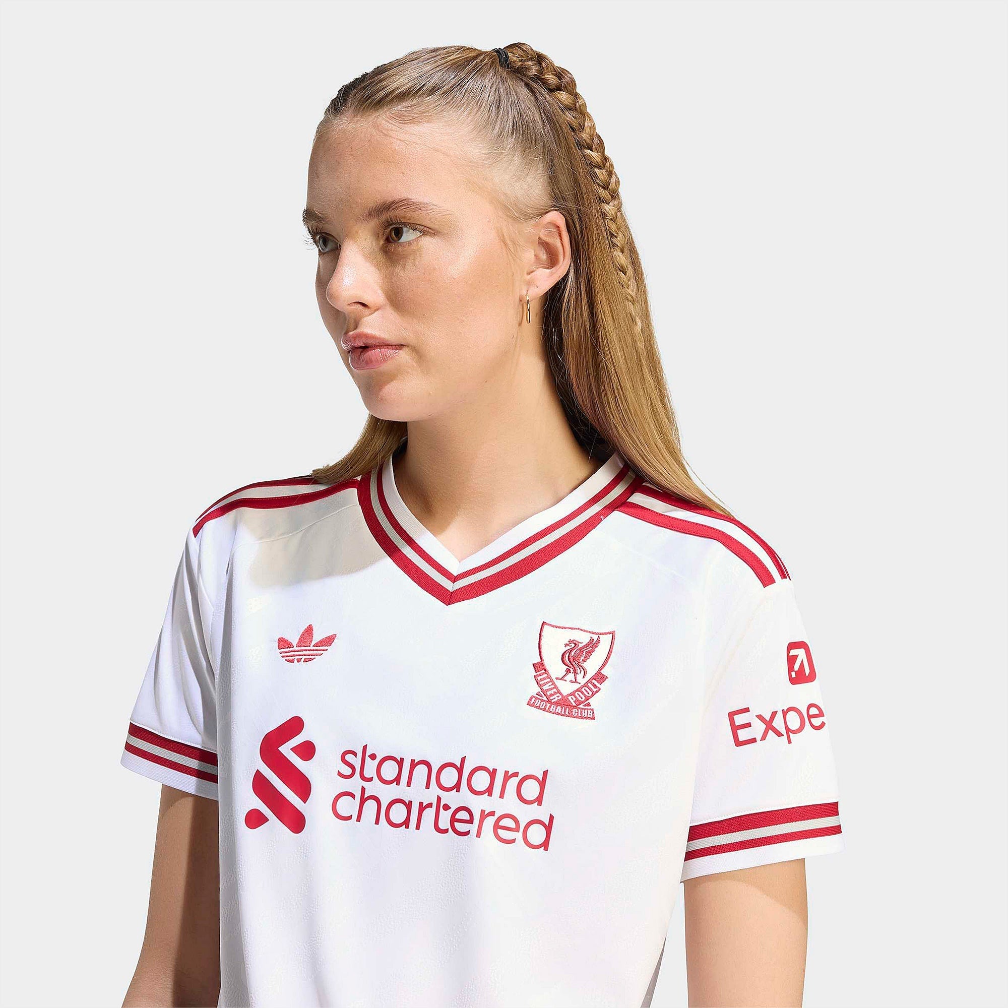 Away 26/27 Women's Shirt - Chest Detail