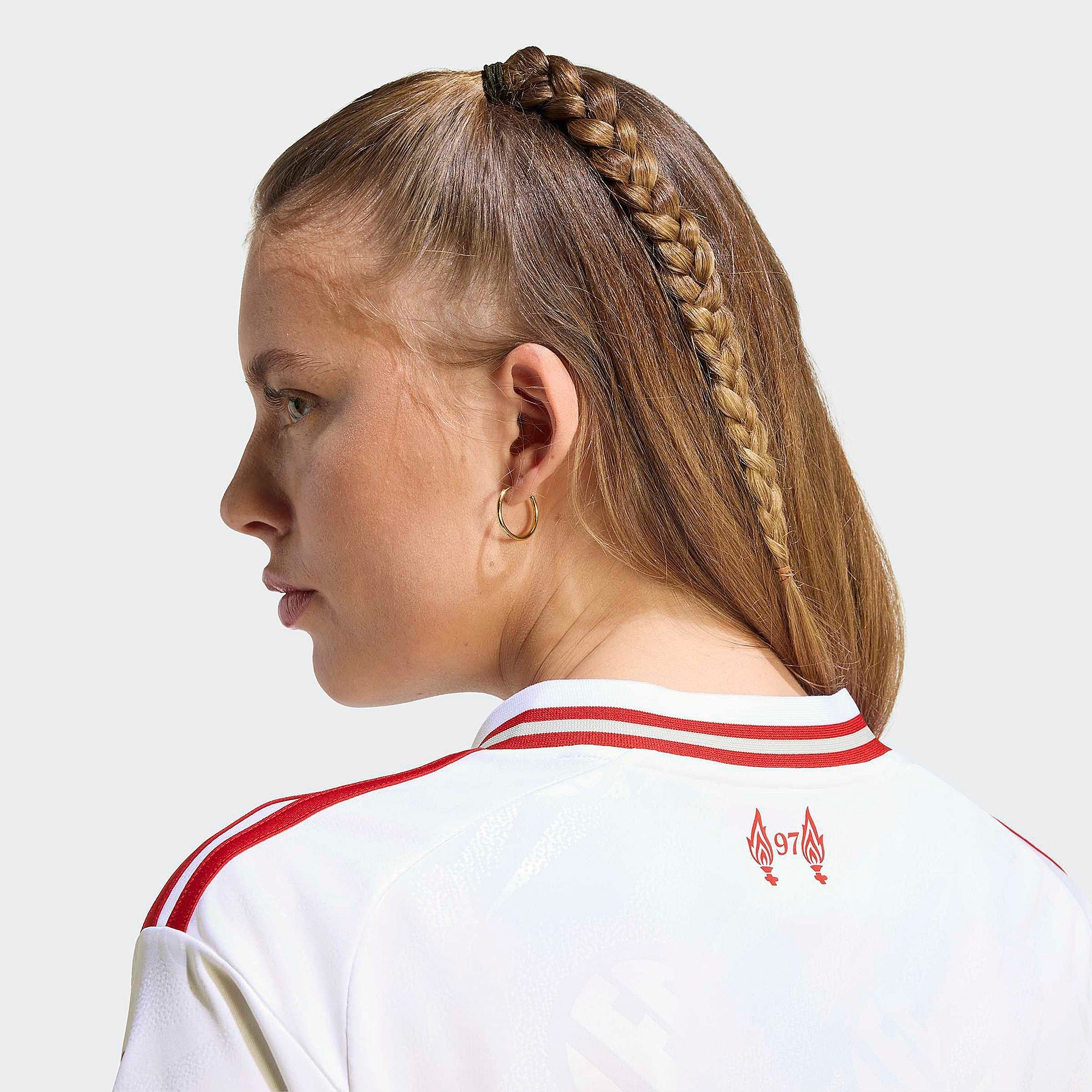 Away 26/27 Women's Shirt - Shoulder Detail