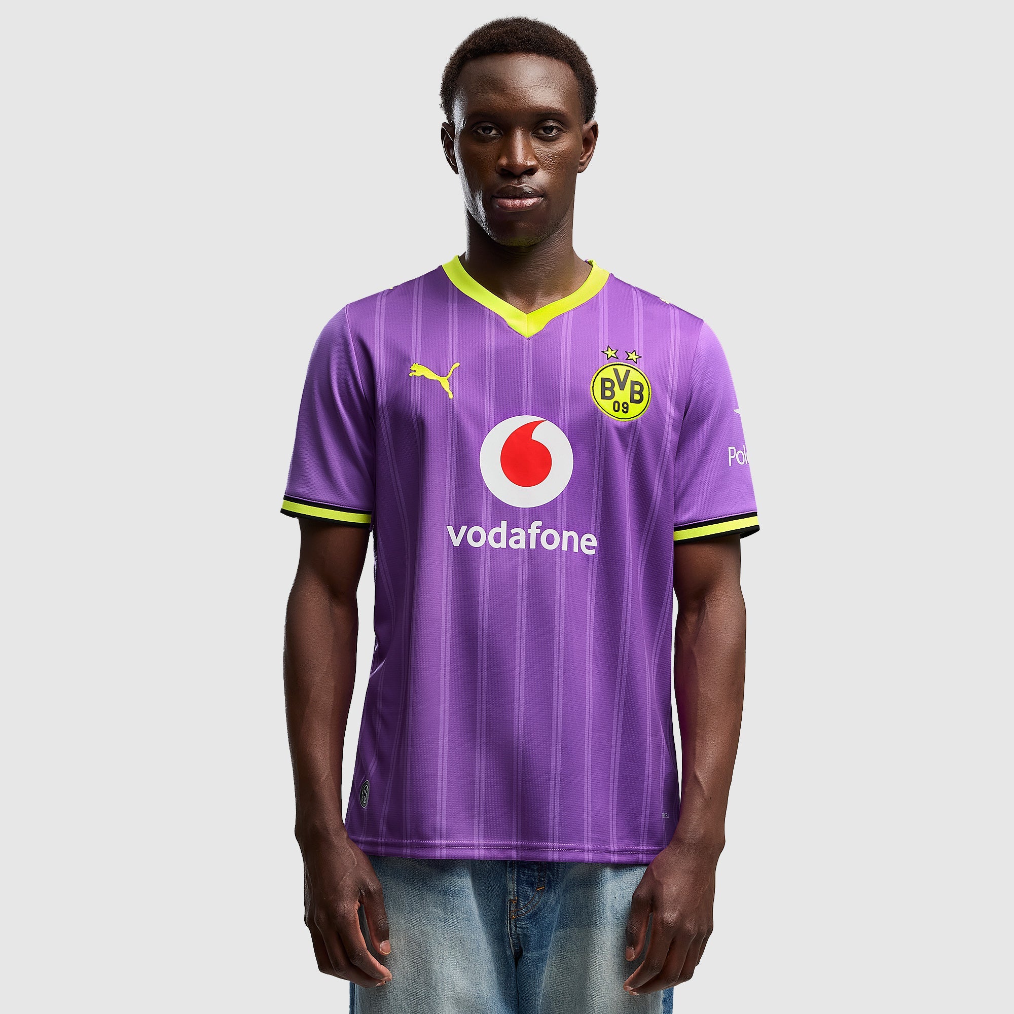 Away 26/27 Men's Shirt - Model Front