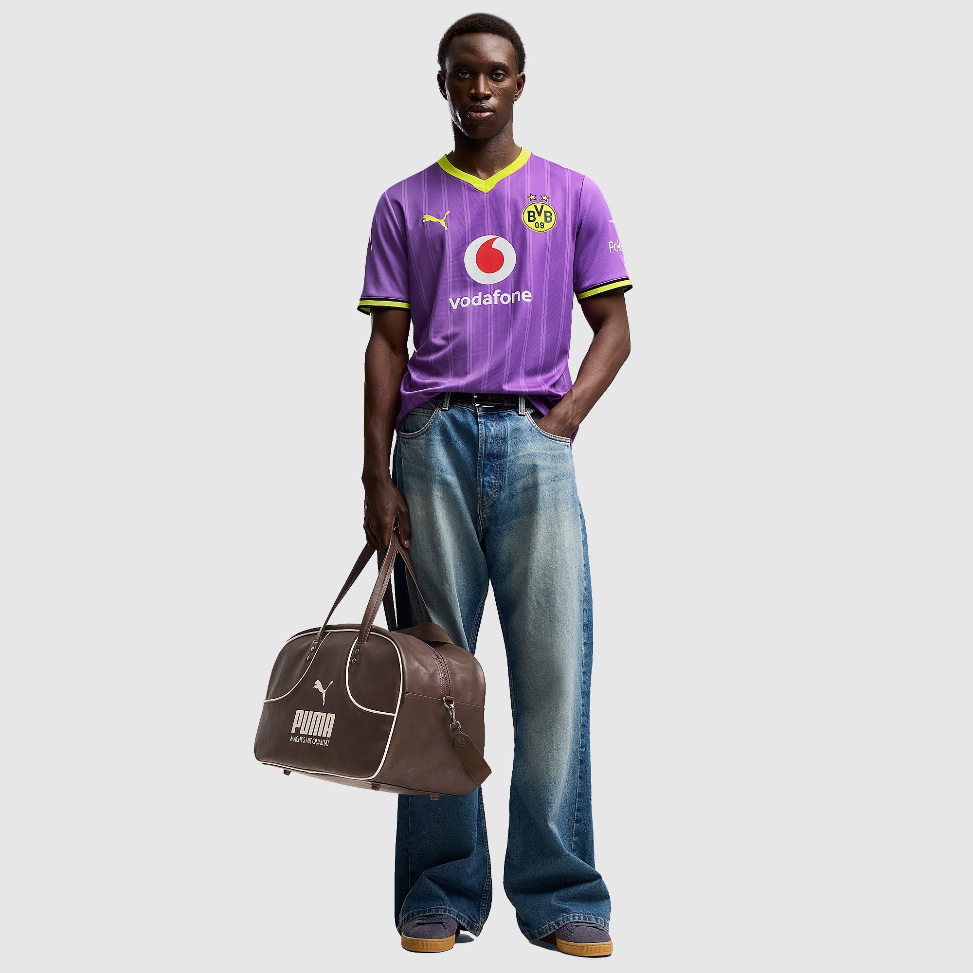 Away 26/27 Men's Shirt - Model Full Kit