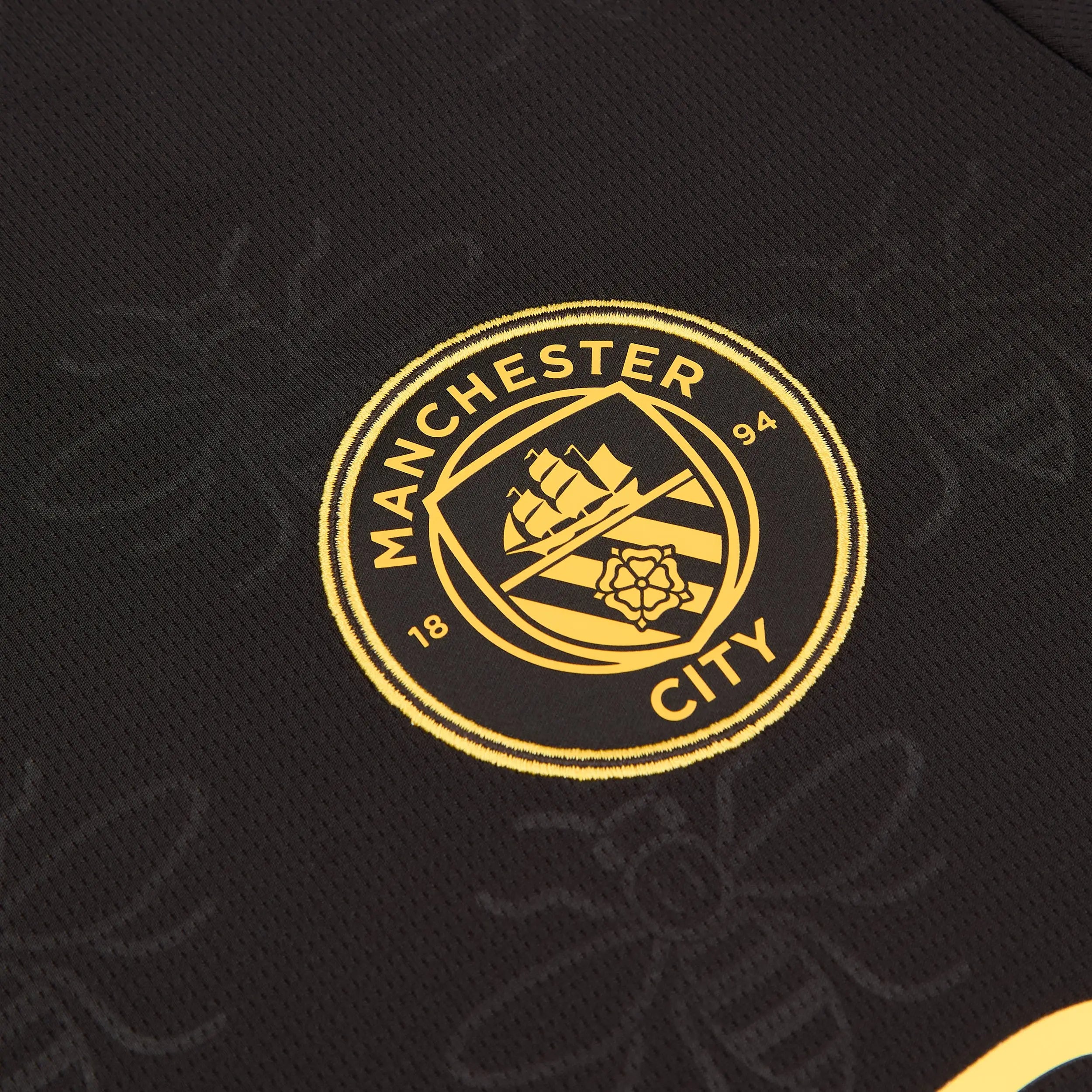 Away 26/27 Men's Shirt - Club Crest