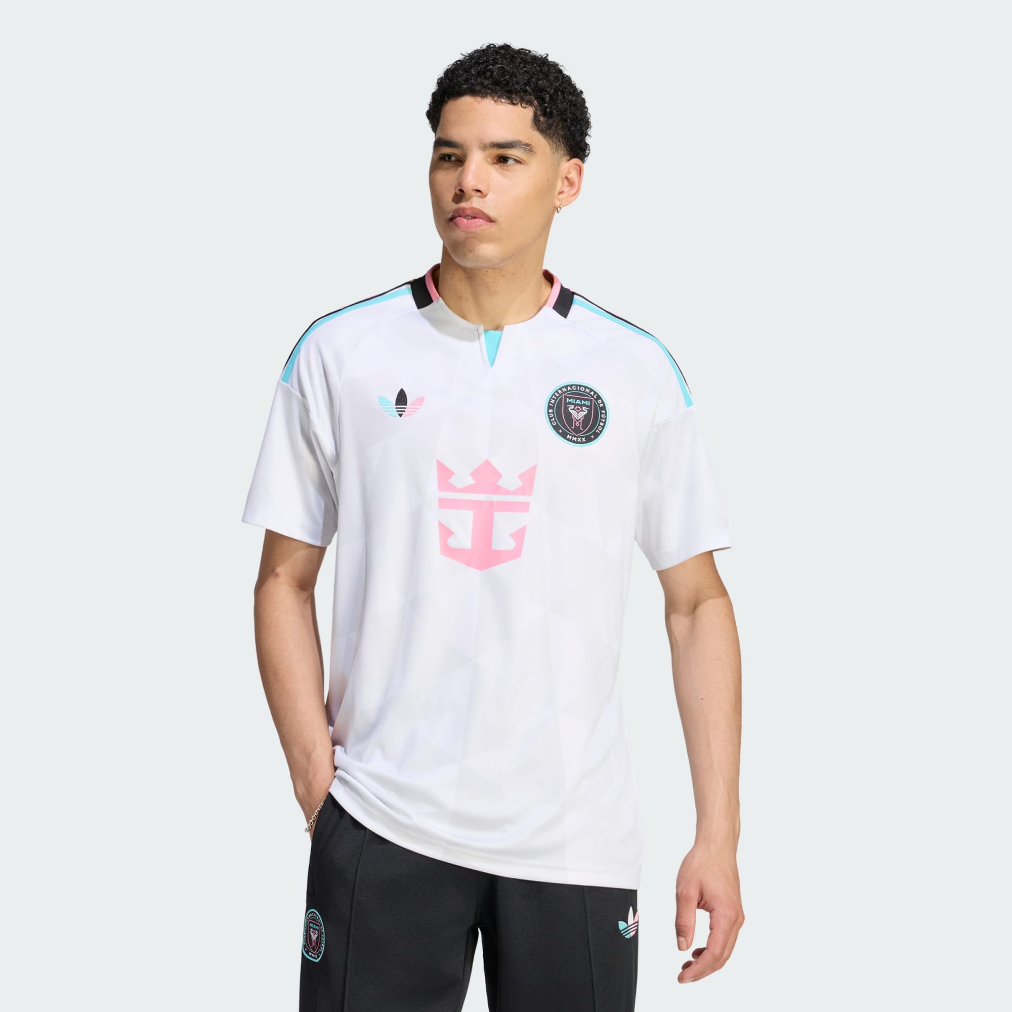 Third 26/27 Men's Shirt - Model Front