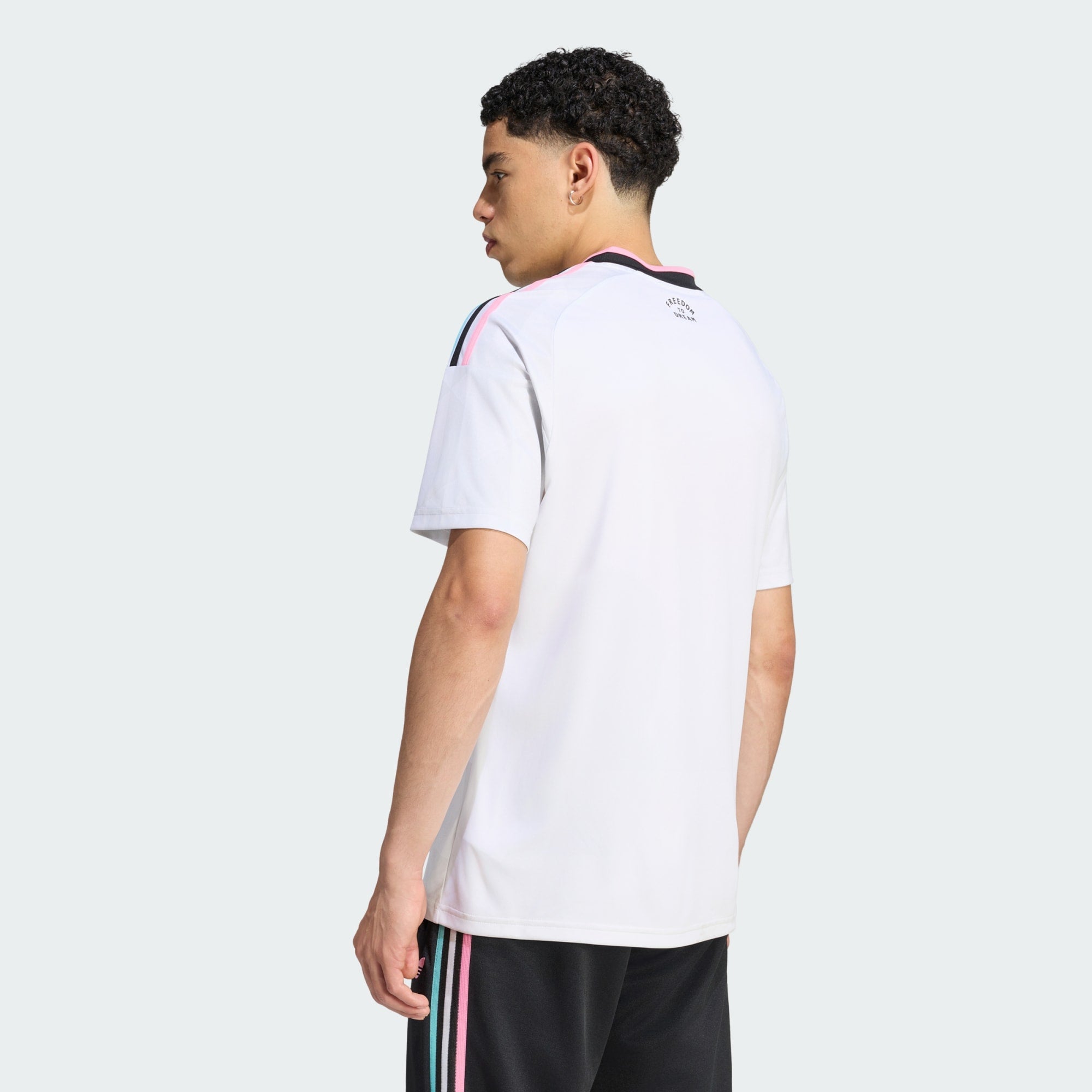 Third 26/27 Men's Shirt - Model Back