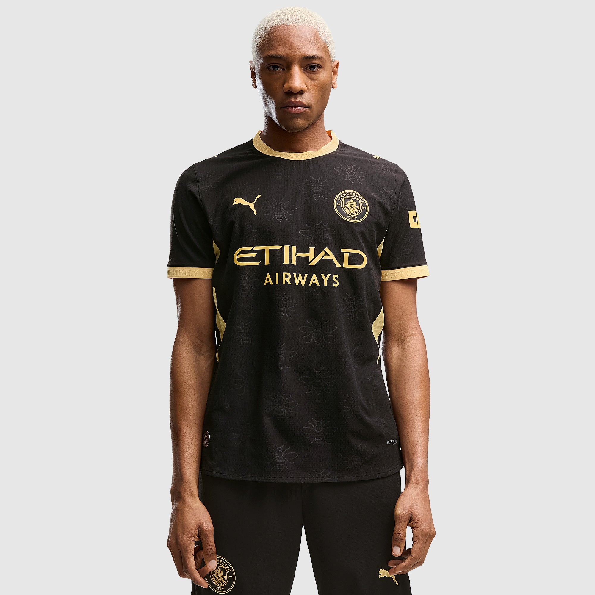 Away 26/27 Player Edition Shirt - Model